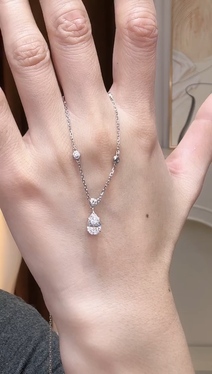 18K金镶嵌颈饰实验室培育钻石18k金k白1卡水滴泡泡链条项链