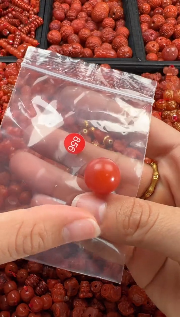 【闪购商品】南红玛瑙颈饰未镶嵌2