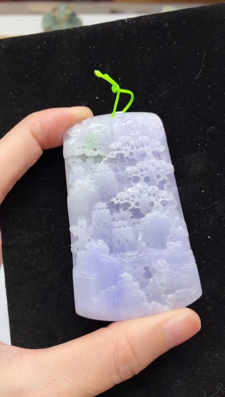 颈饰未镶嵌翡翠豗牌子