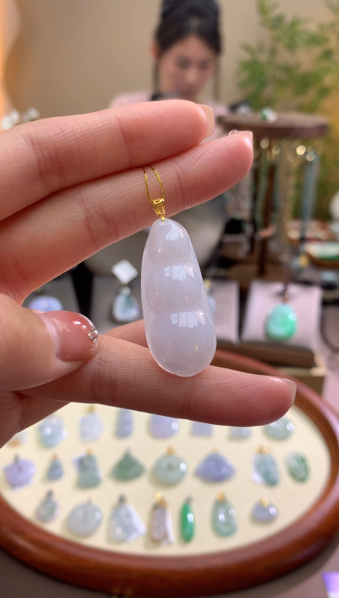 【闪购商品】翡翠颈饰18K金镶嵌豆子