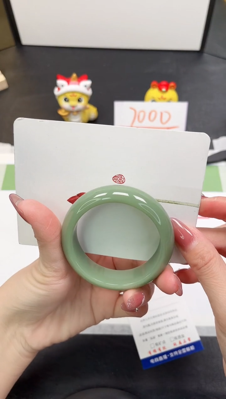 【闪购商品】石英质玉手镯未镶嵌317-52.4