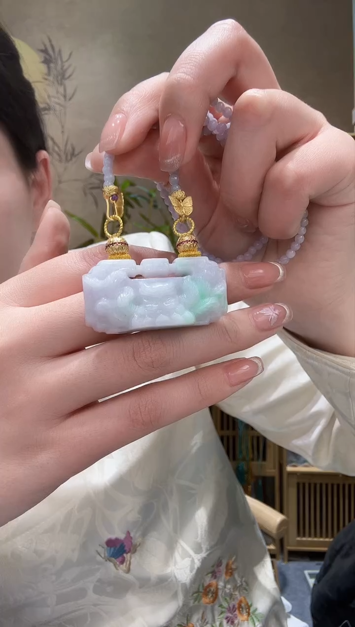 【闪购商品】翡翠颈饰未镶嵌吊坠