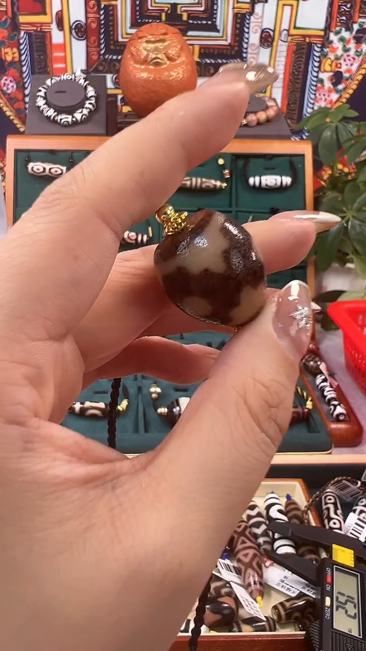 玛瑙/玉髓（覆膜）颈饰合金70.