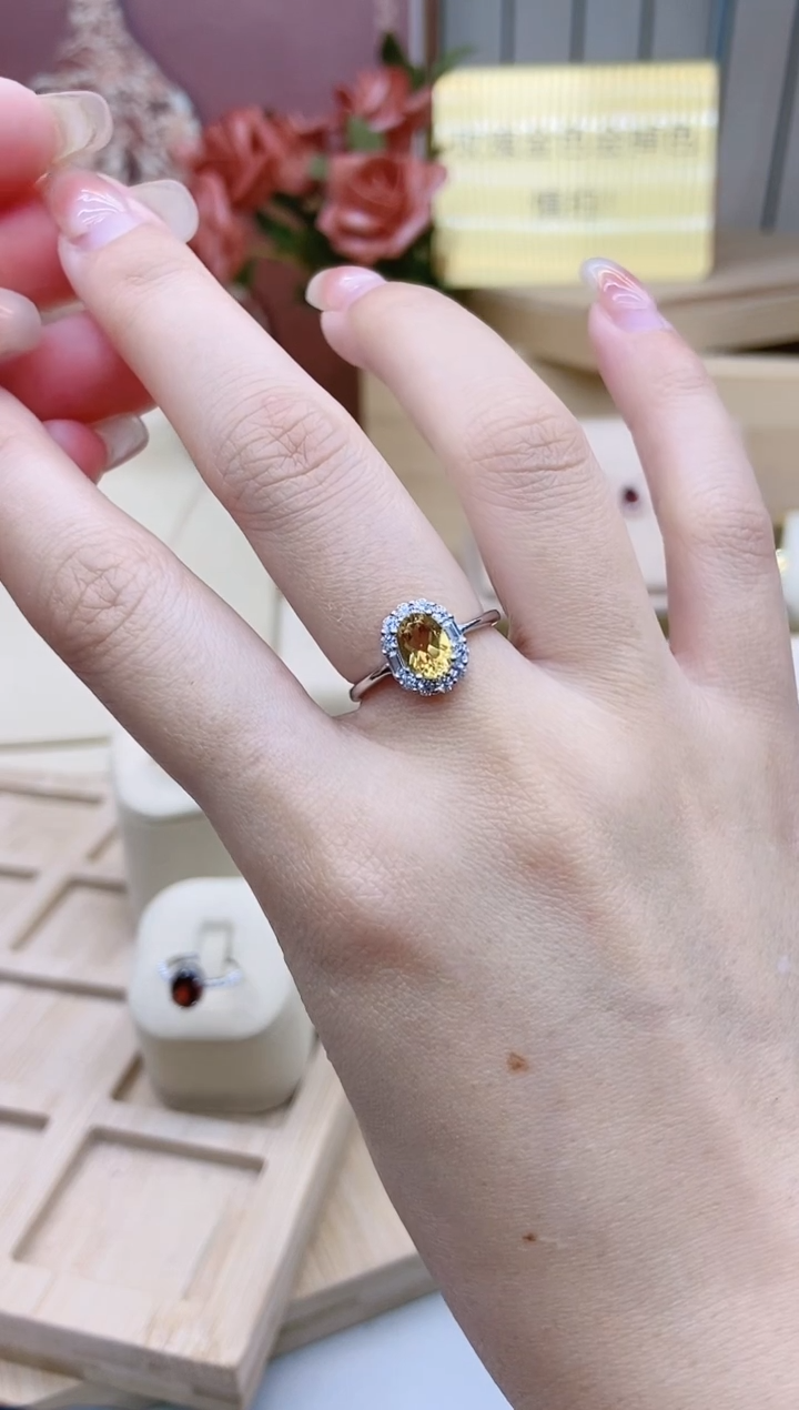 【闪购商品】黄晶戒指银S925镶嵌豆蔻