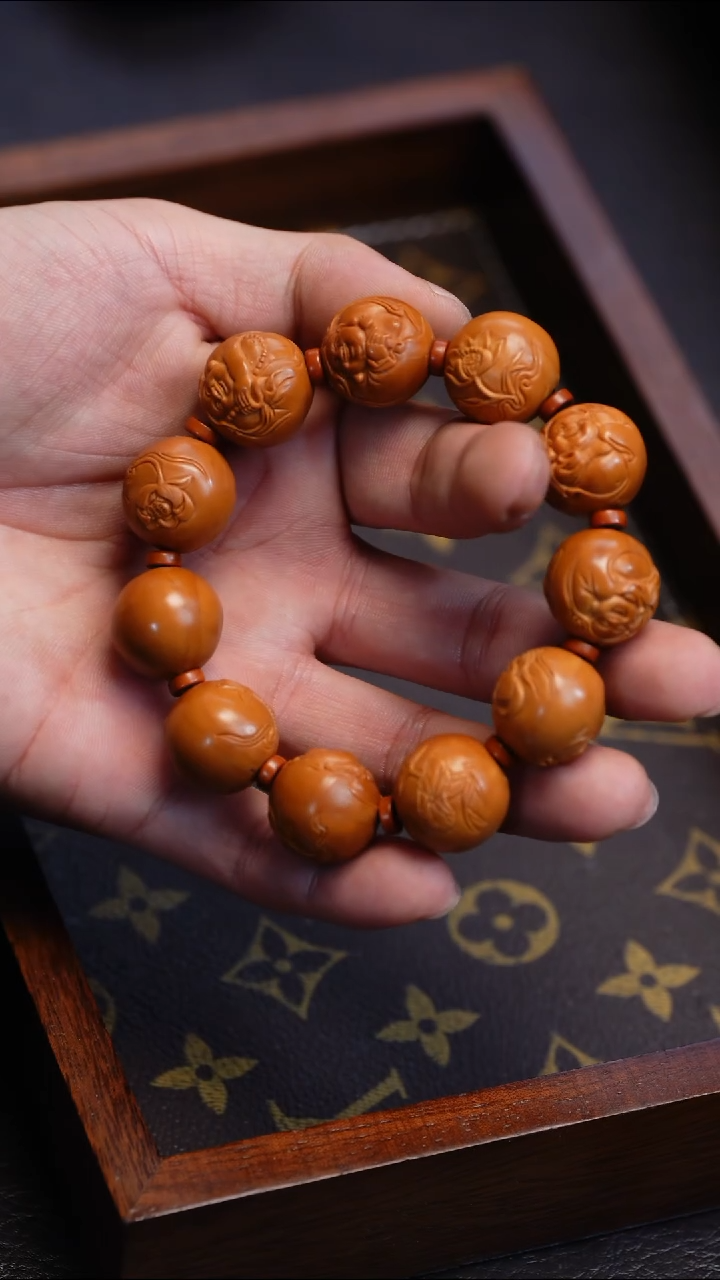【闪购商品】橄榄核吊坠苏工橄榄核