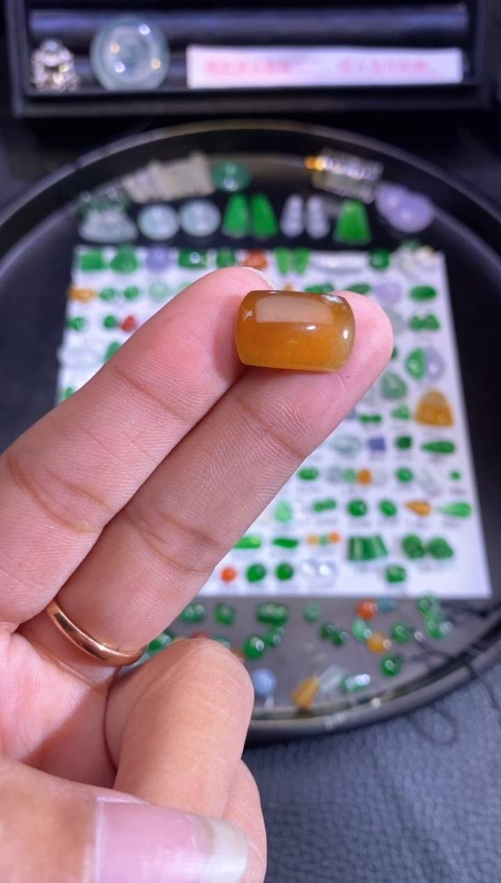 未镶嵌挂件翡翠马鞍