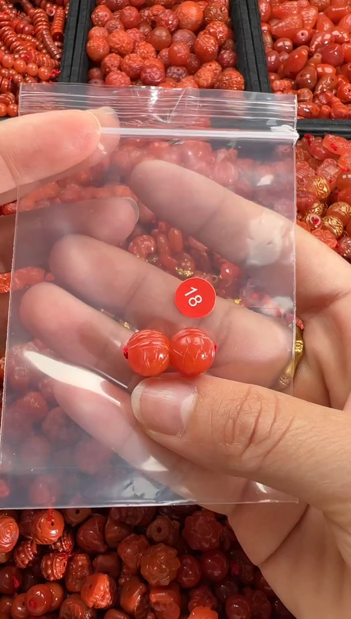 【闪购商品】南红玛瑙颈饰未镶嵌1