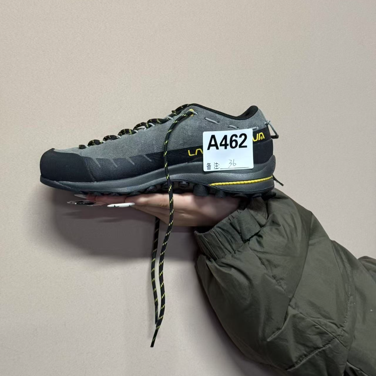 男女户外休闲鞋a462