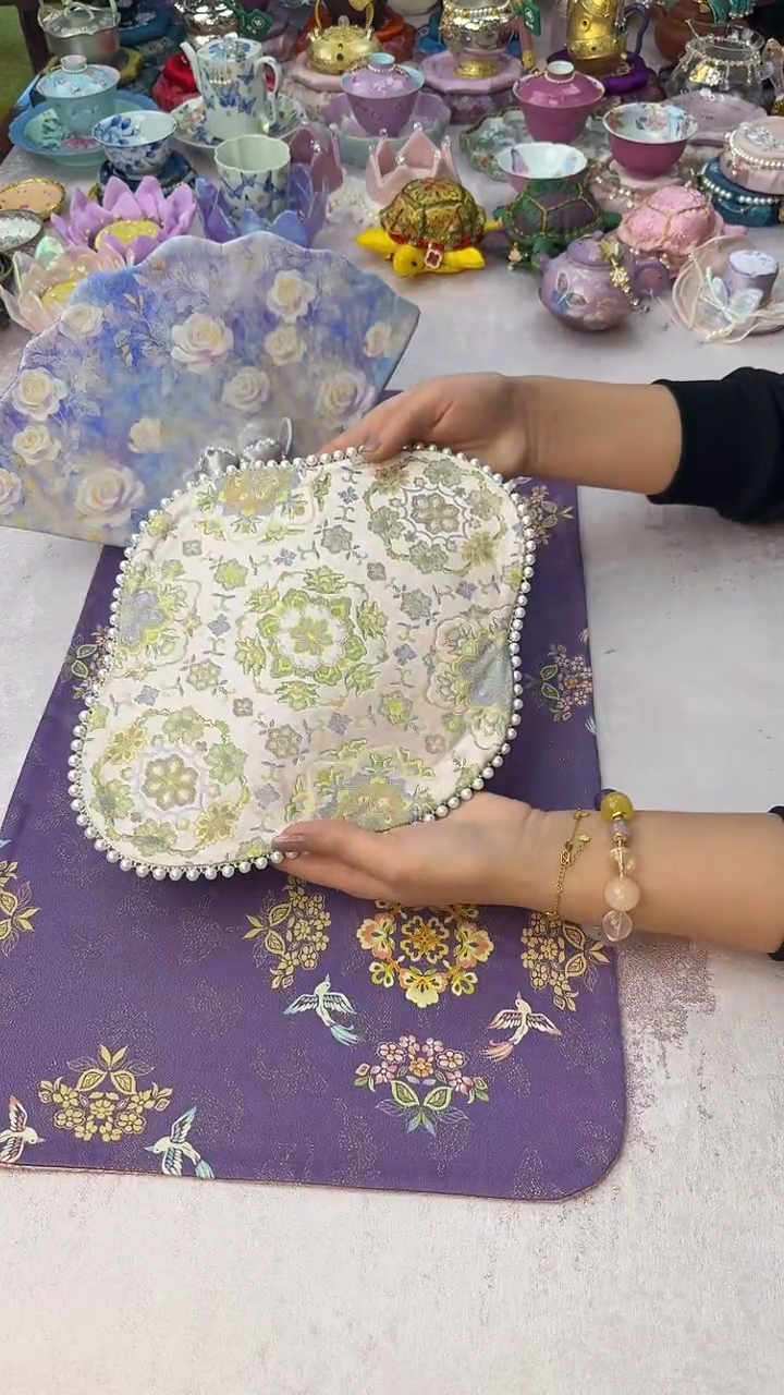 105粉金宝相花如意