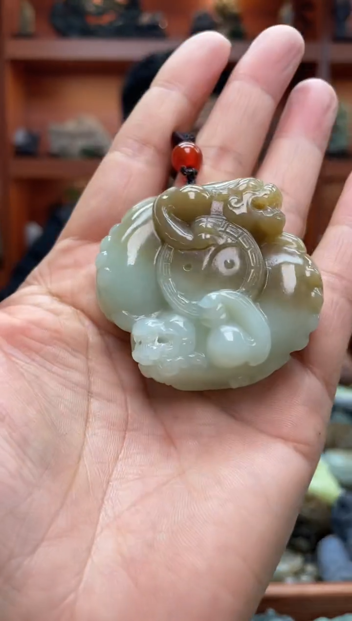 未镶嵌和田玉把件1