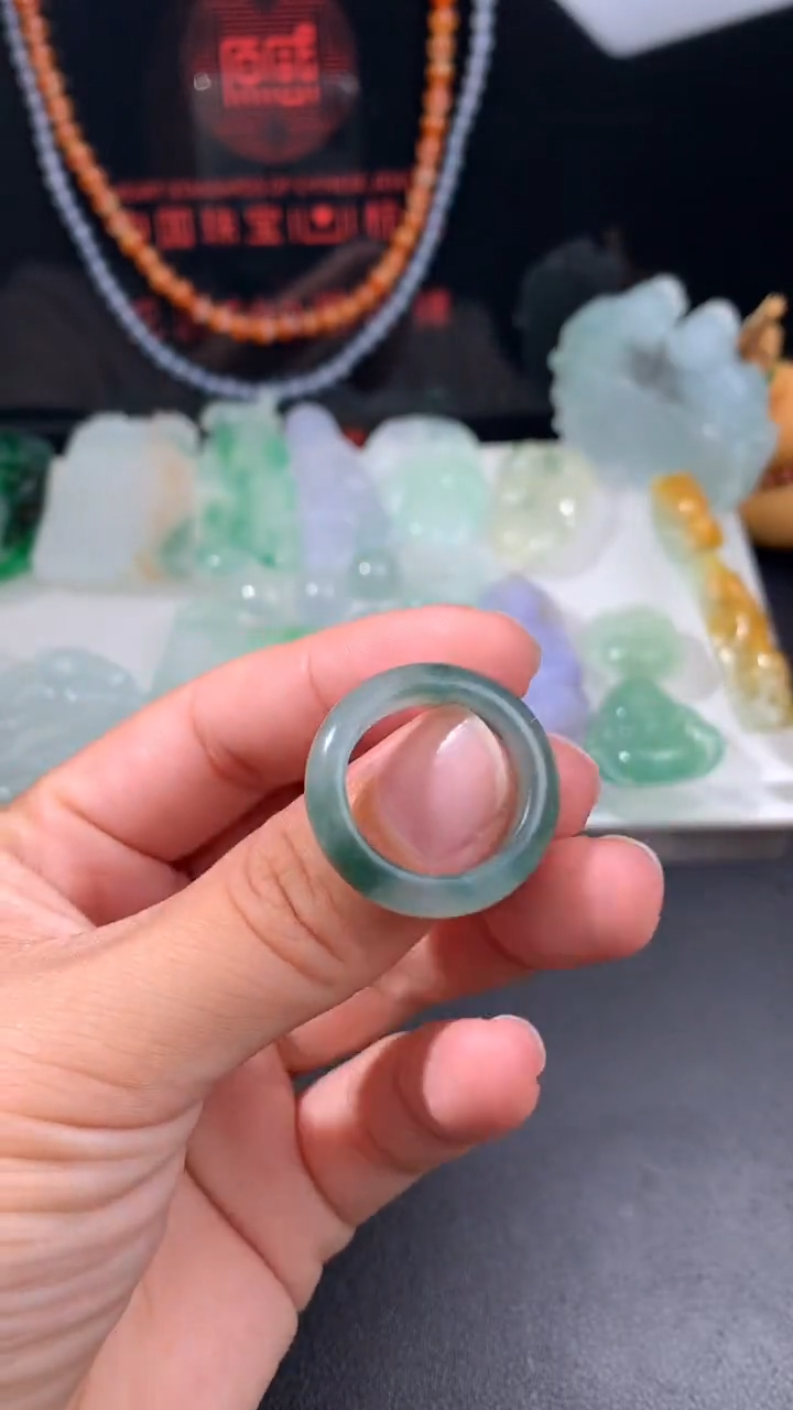 未镶嵌定制翡翠     