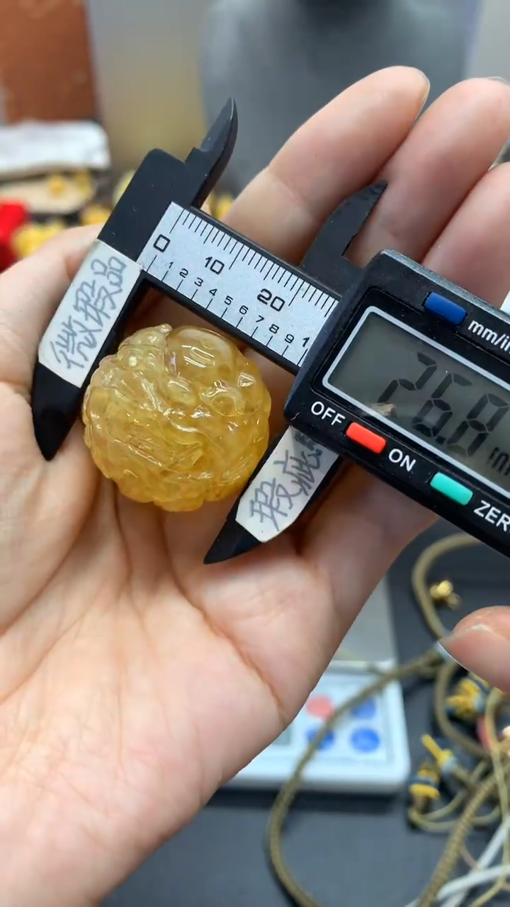 未镶嵌琥珀珠宝奇石212