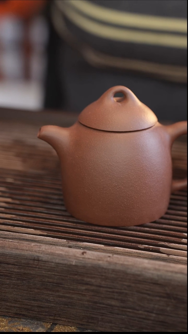茶壶紫砂秦权 18目 紫泥 半手工 220cc