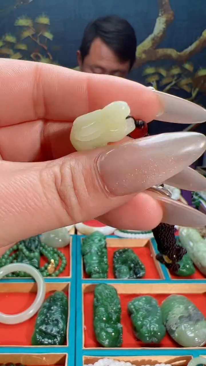 【闪购商品】和田玉吊坠未镶嵌1