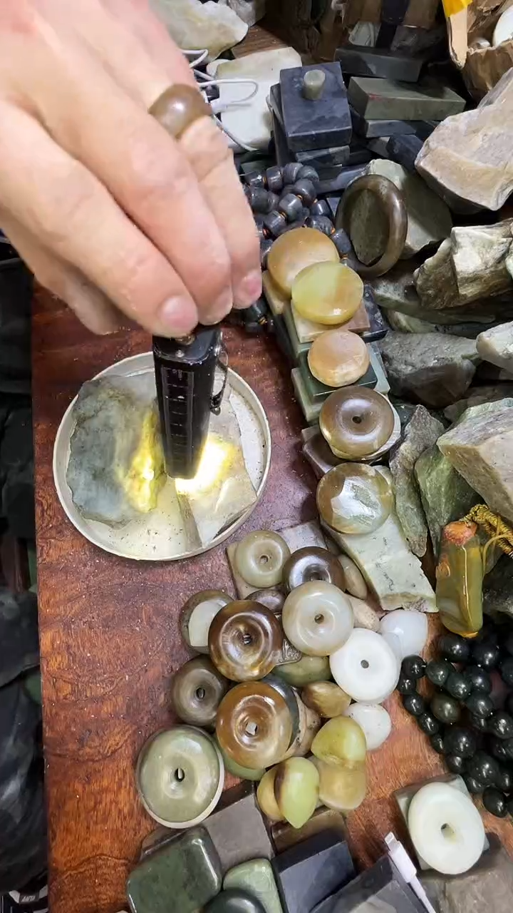 未镶嵌和田玉珠宝半成品1