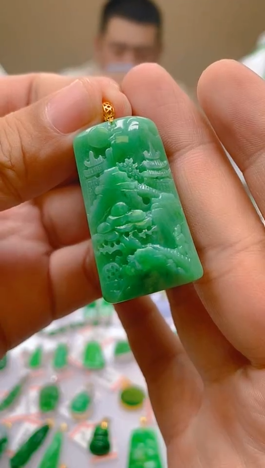 【闪购商品】翡翠颈饰18K金镶嵌 新号开播，全场乱卖