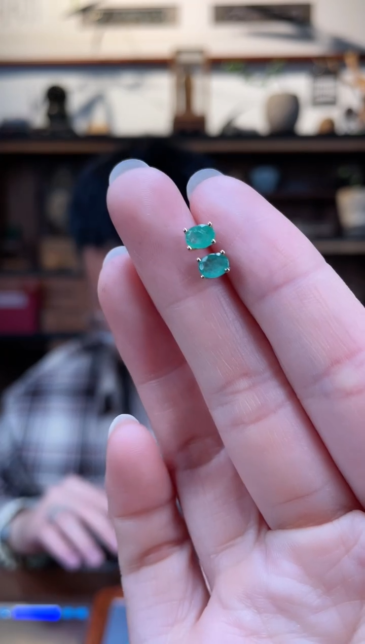 【闪购商品】祖母绿耳钉银S925镶嵌祖母绿耳钉*5CBGF