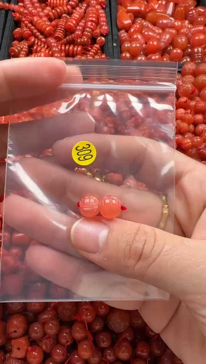 【闪购商品】南红玛瑙颈饰未镶嵌1