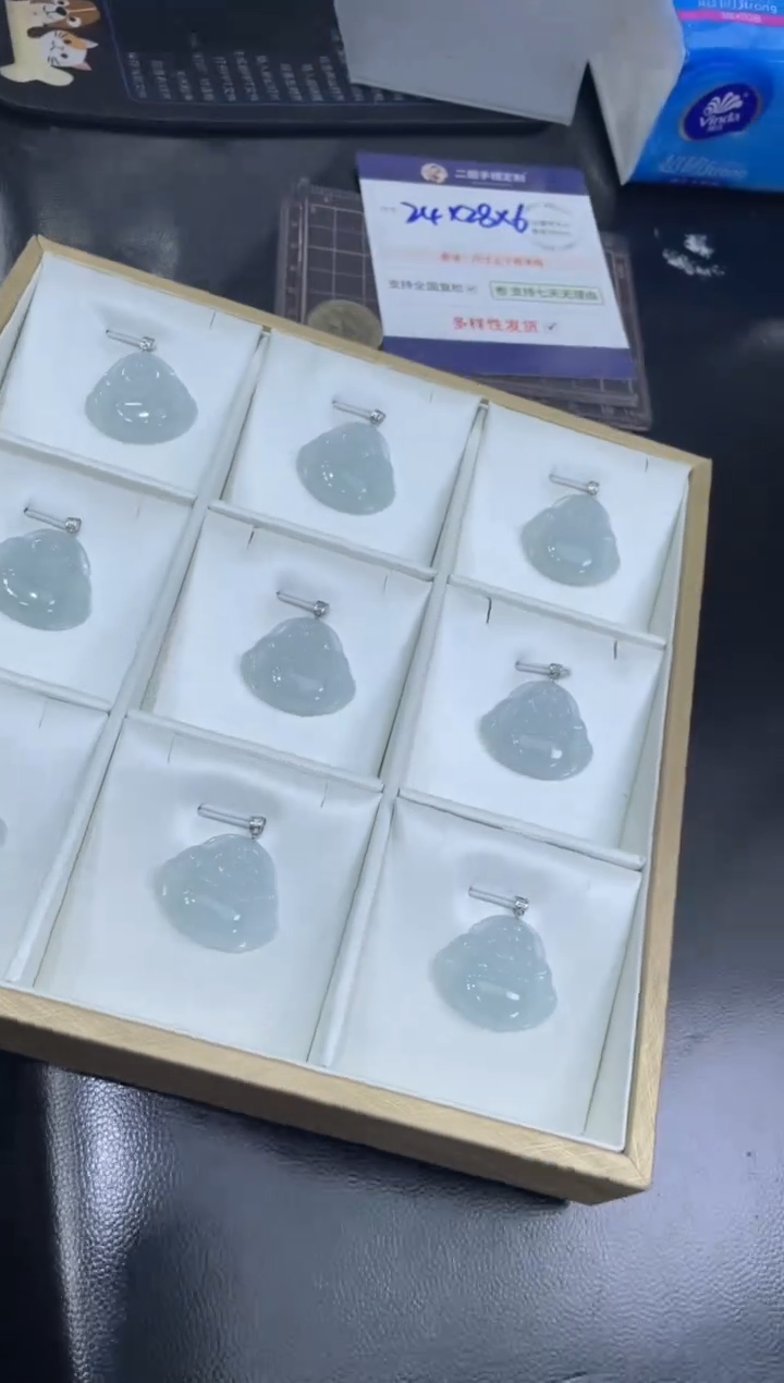 翡翠18K金镶嵌挂件冰蓝佛公FL94多样性发其一CP配绳