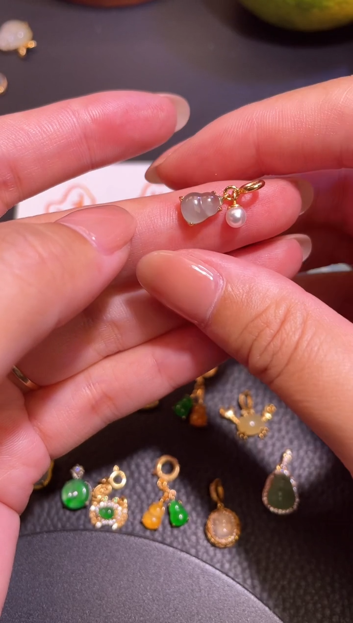 颈饰银S925镶嵌翡翠a货翡翠