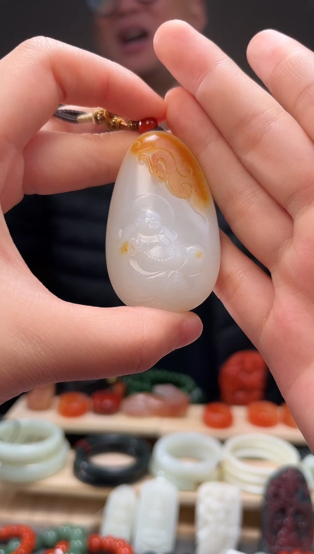 颈饰未镶嵌和田玉吊坠