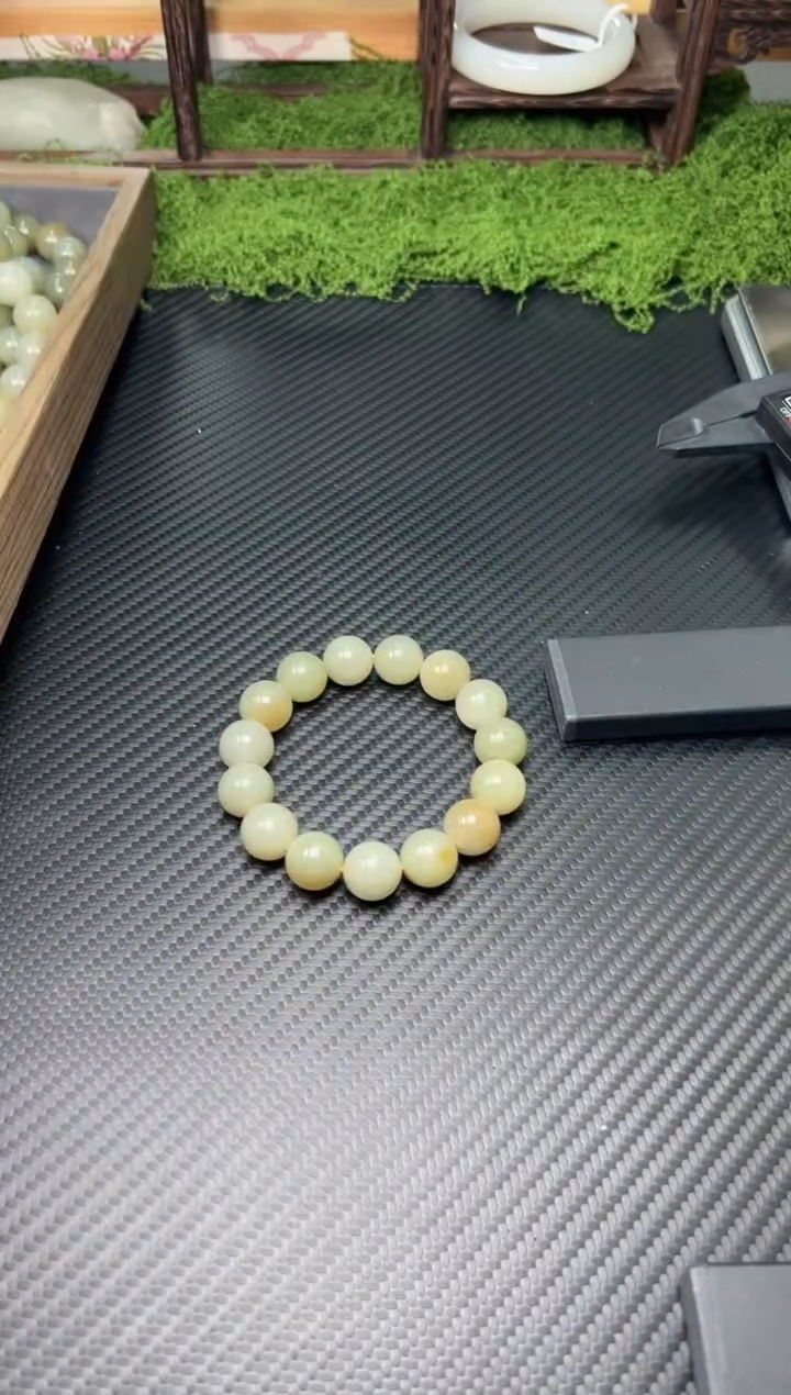 未镶嵌手串和田玉若羌微色差卡14j