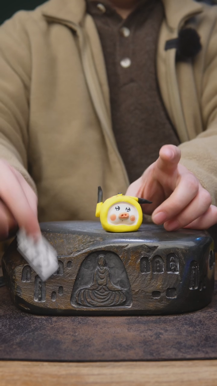 【闪购商品】陶瓷同款猪头皮卡