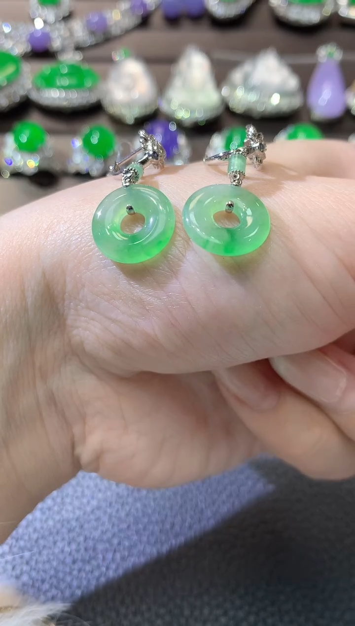 【闪购商品】翡翠耳饰18K金镶嵌C11翡翠