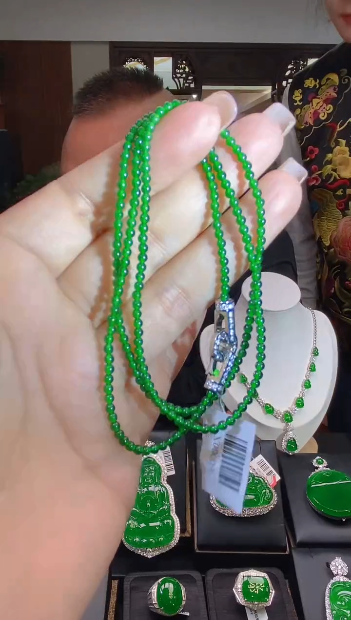 【闪购商品】翡翠吊坠(不含链)未镶嵌翡翠吊坠