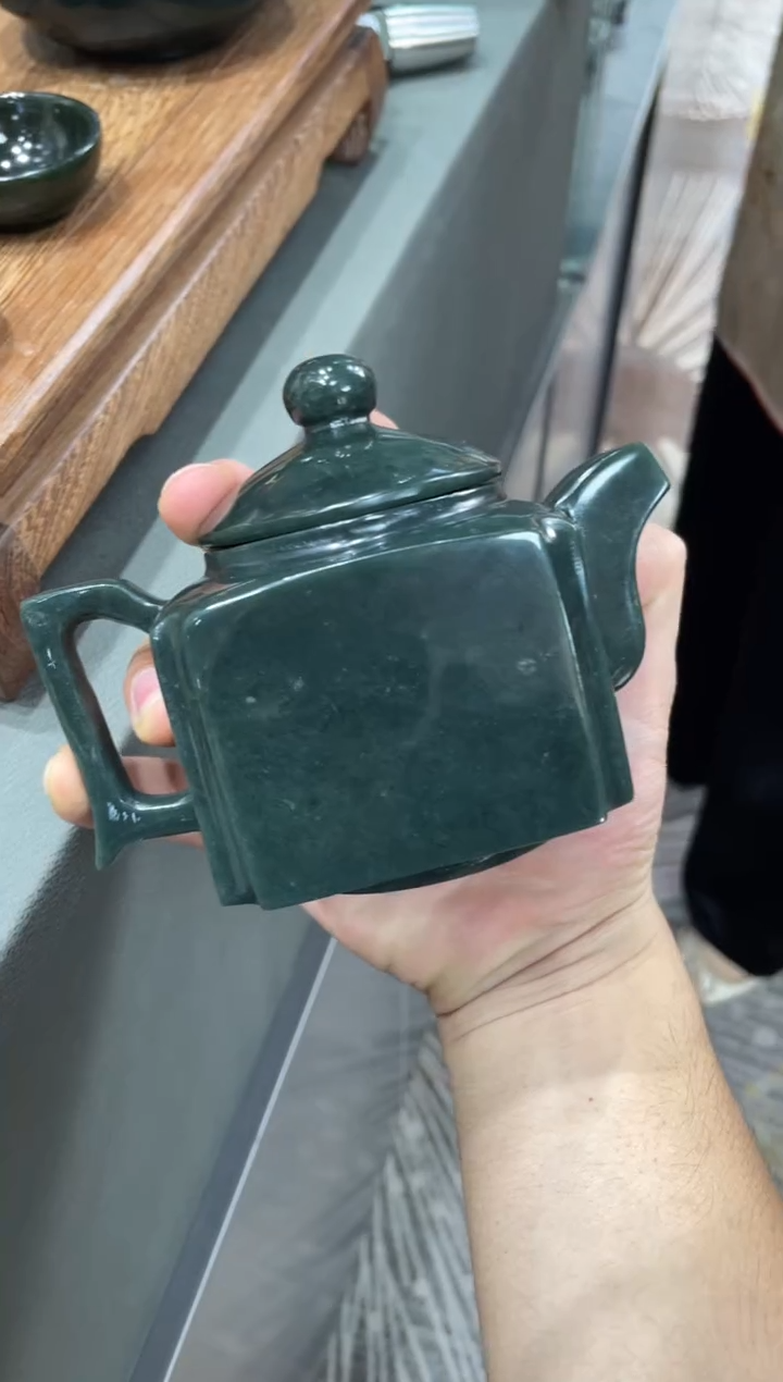 未镶嵌和田玉摆件茶壶