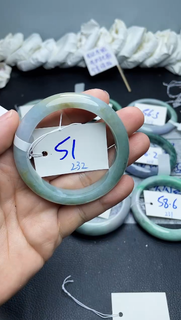 未镶嵌手镯翡翠232