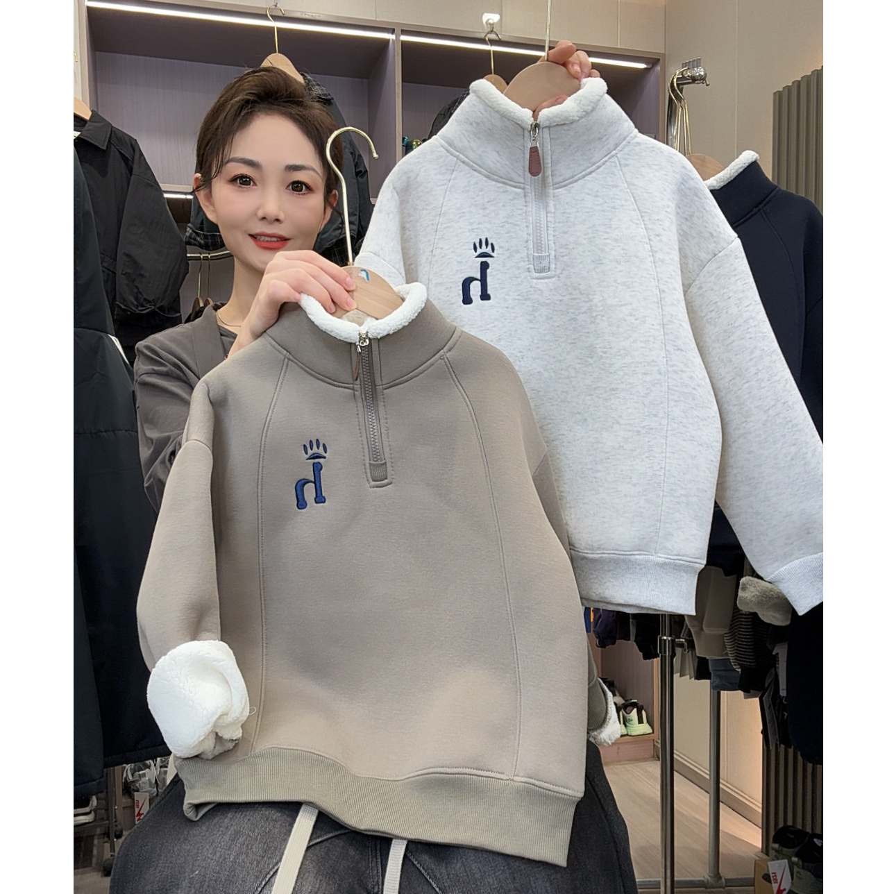 男童加绒加厚防风卫衣冬2025新款儿童立领加厚上衣中大童保暖长袖