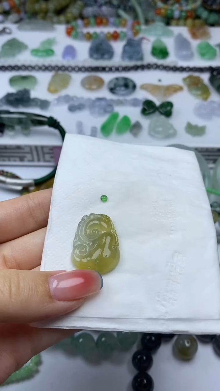 未镶嵌定制翡翠搬*人毛货定制不退不换
