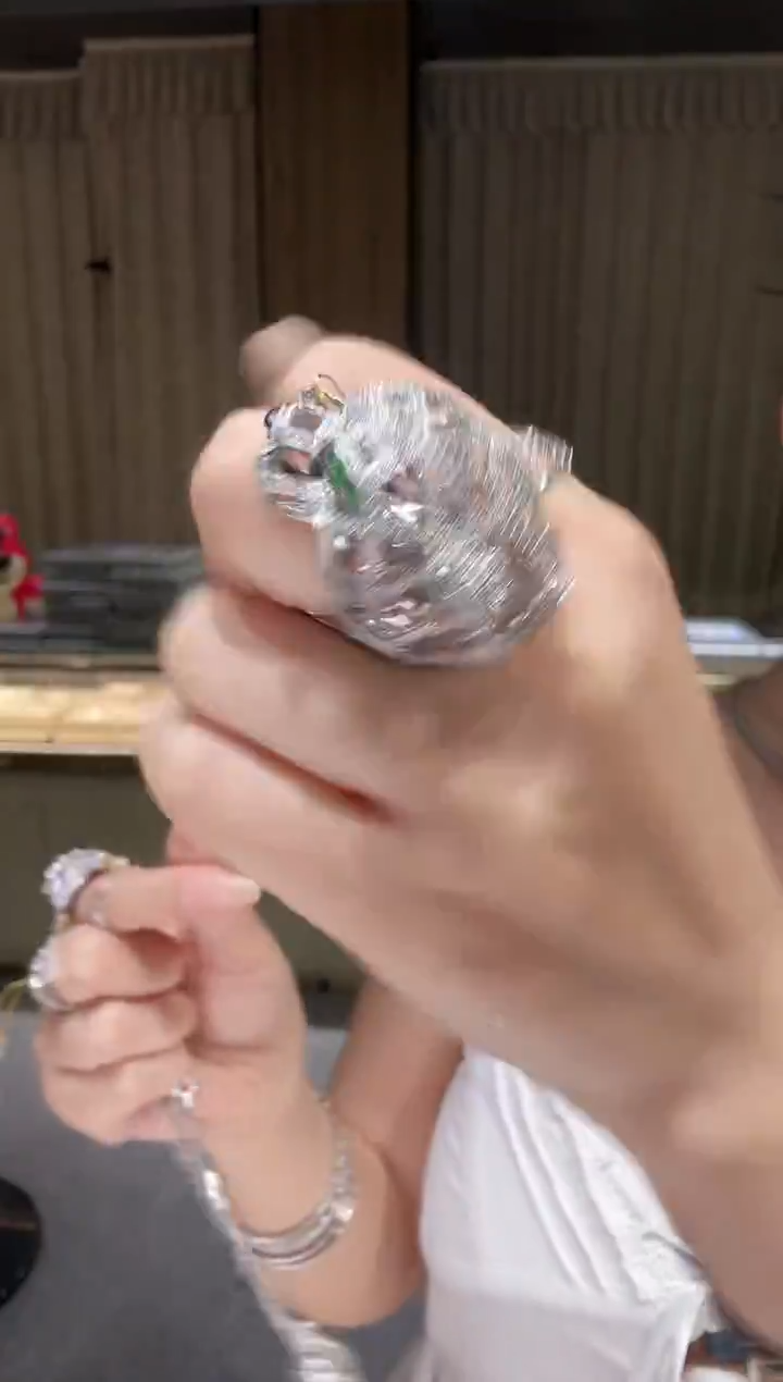 铂Pt950镶嵌戒指钻石豹子