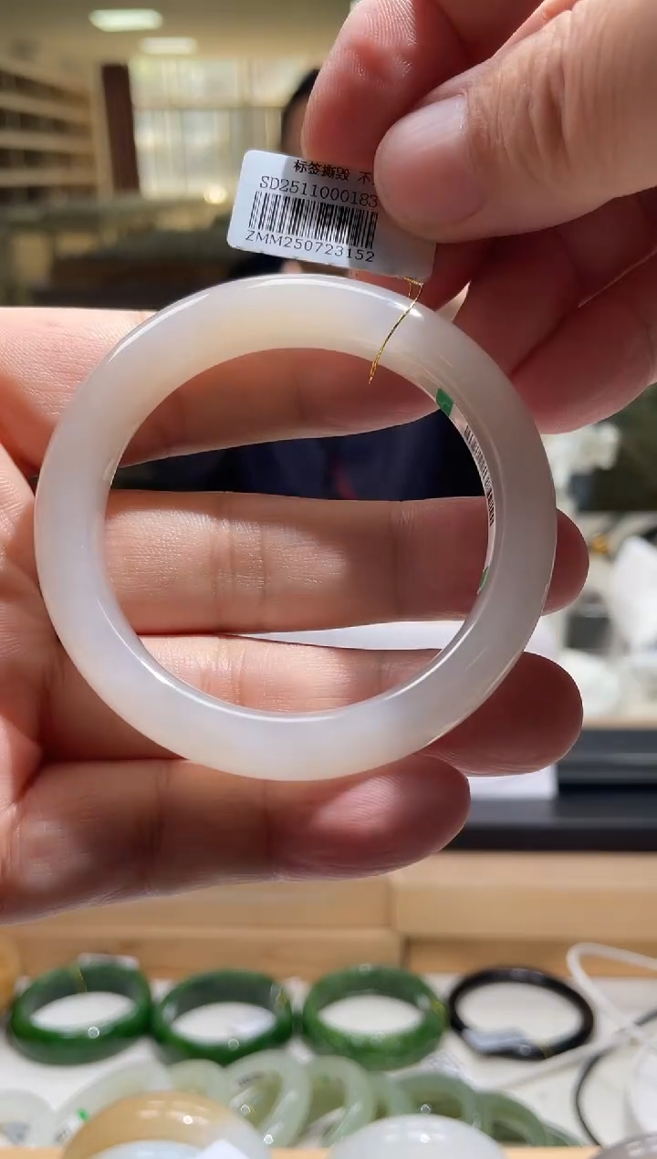 未镶嵌手镯和田玉52-53圈口 3152