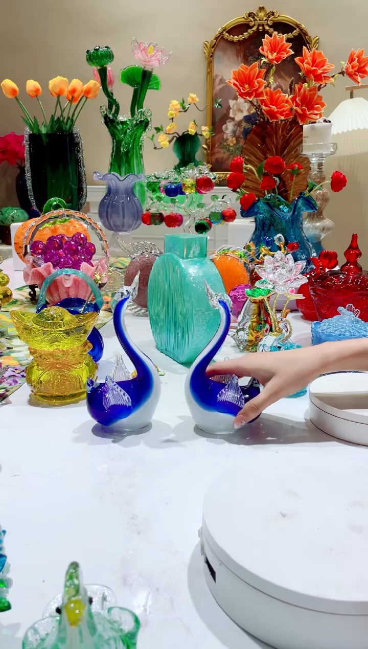 【闪购商品】琉璃手工艺品    白蓝渐变琉璃天鹅一对微瑕