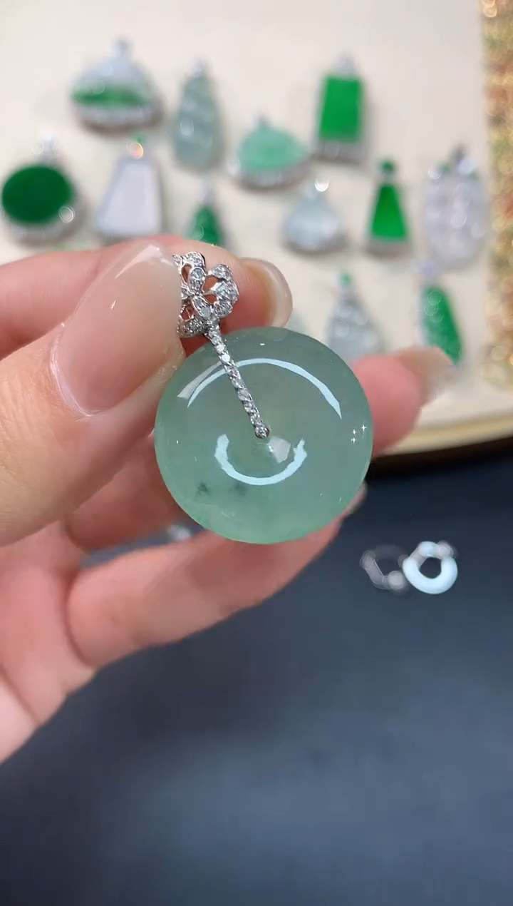 【闪购商品】翡翠吊坠(不含链)18K金镶嵌A257|2980
