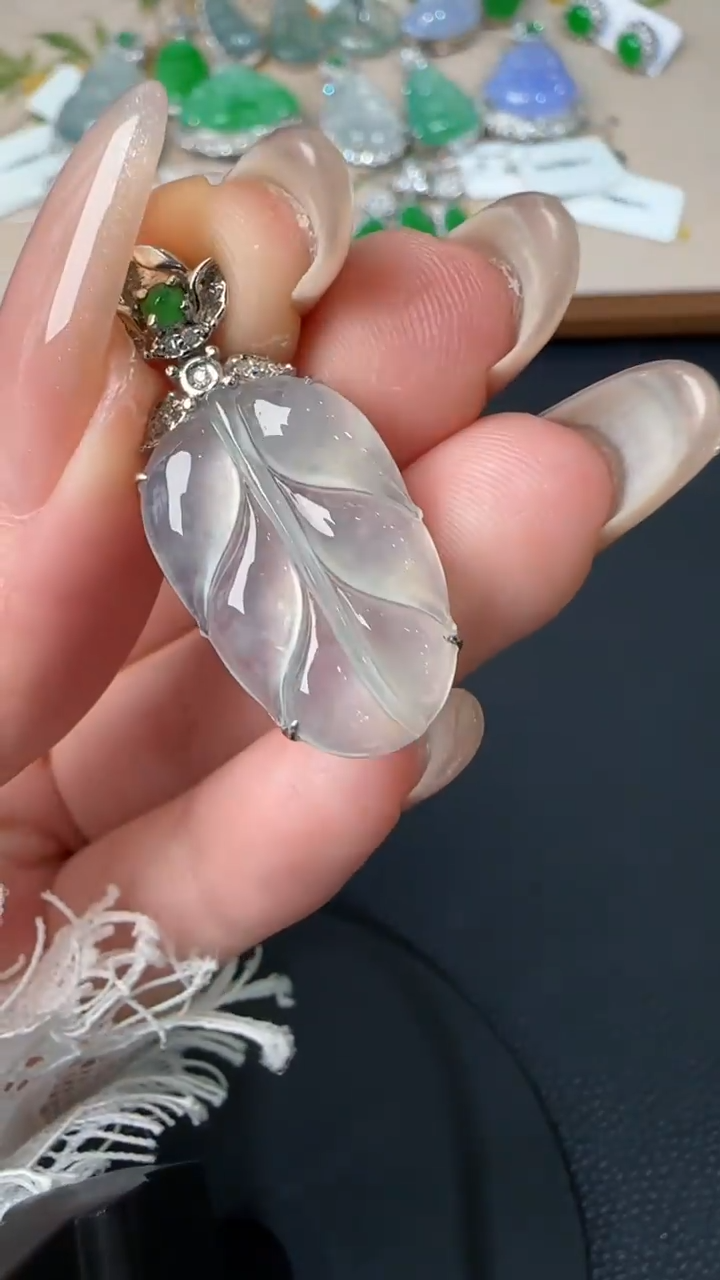 【闪购商品】翡翠吊坠(不含链)18K金镶嵌26