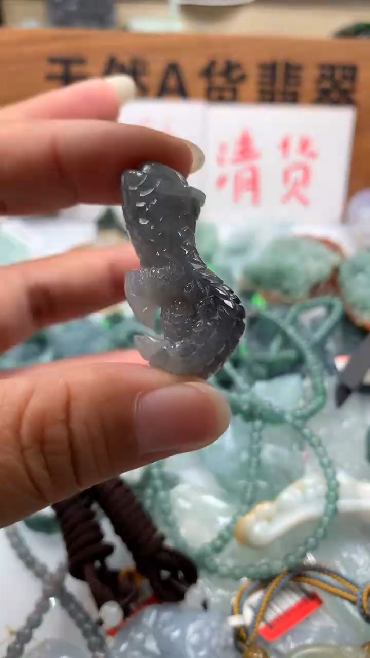 【闪购商品】翡翠颈饰未镶嵌保真天然A货翡翠