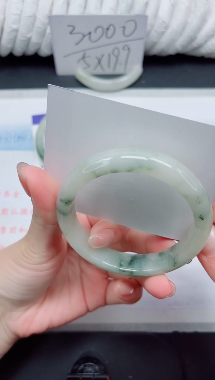 【闪购商品】石英质玉手镯未镶嵌47-56.2