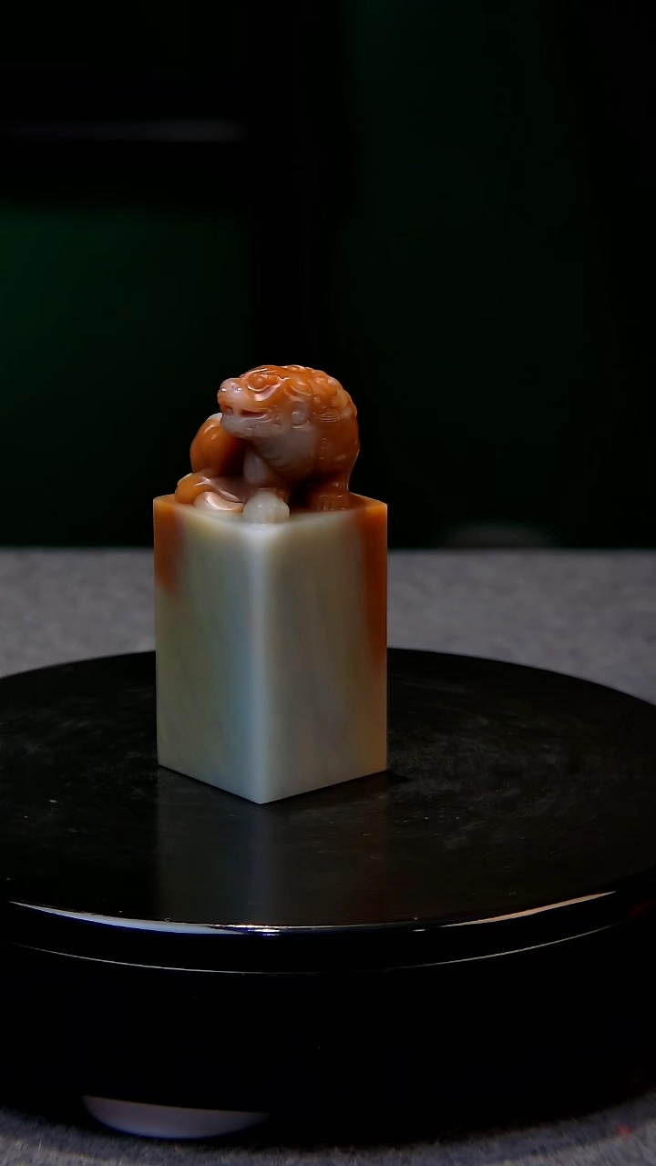 【闪购商品】云南石天青蓝瑞兽钮