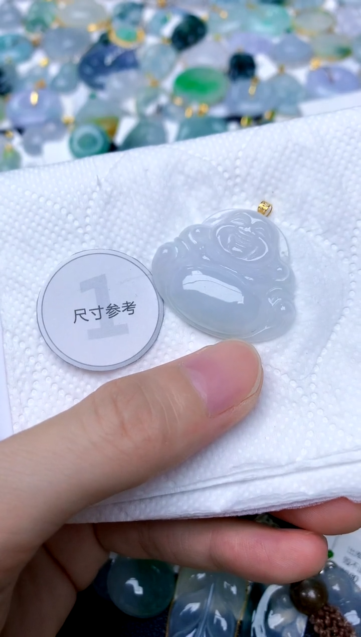 颈饰18K金镶嵌翡翠天然A货翡翠