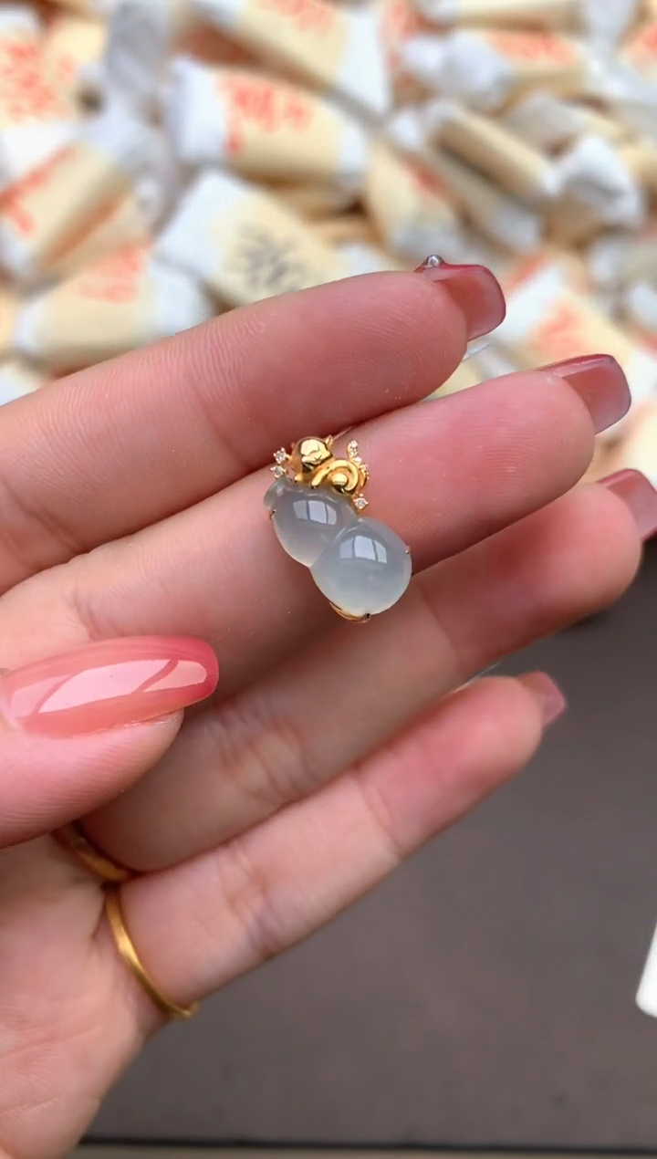 【闪购商品】翡翠18K金镶嵌挂件—