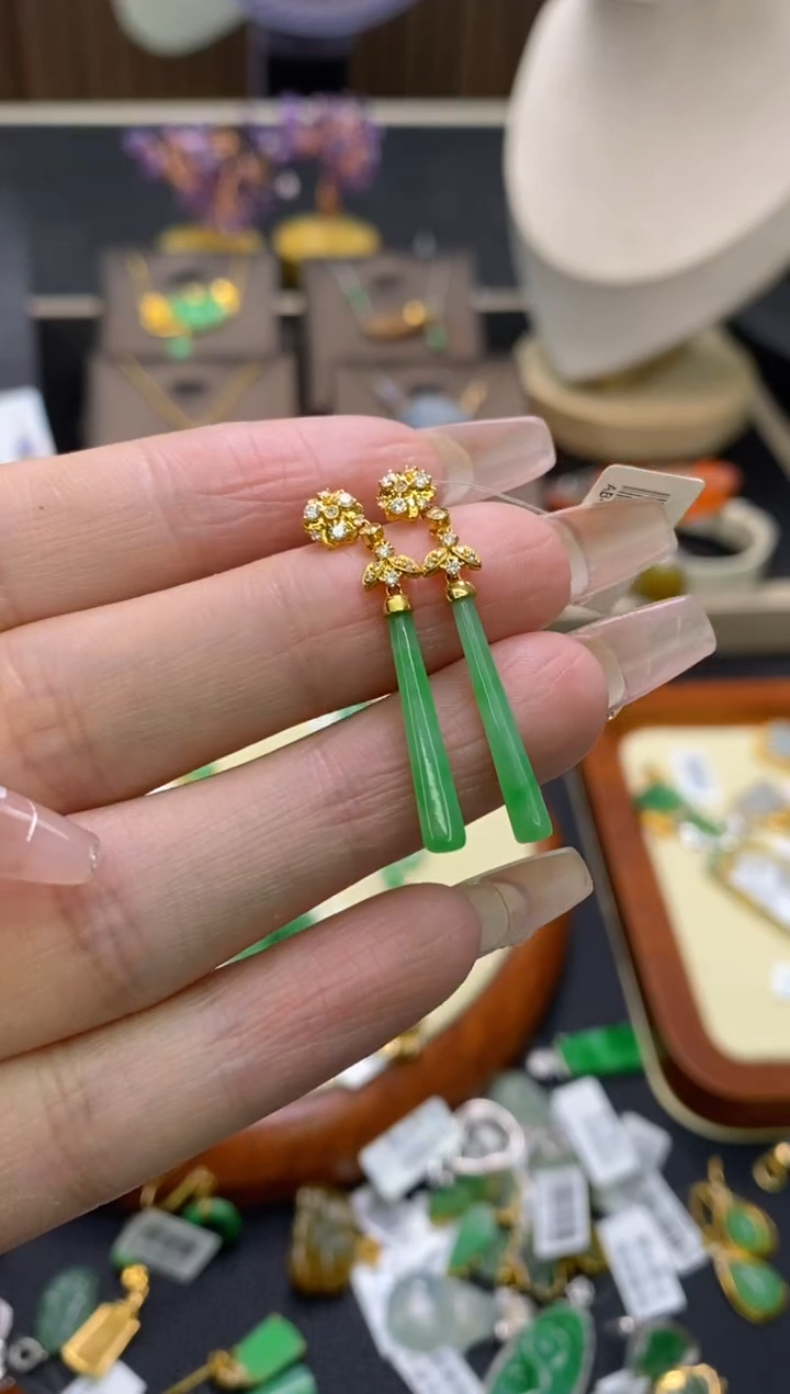 【闪购商品】翡翠颈饰18K金镶嵌净货18366