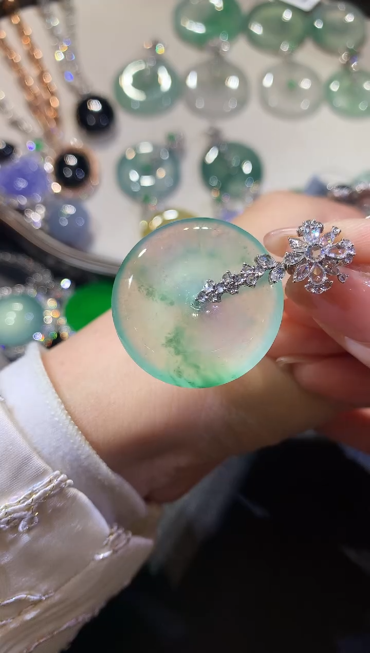 【闪购商品】翡翠吊坠(不含链)18K金镶嵌121-扣子（无鉴赏