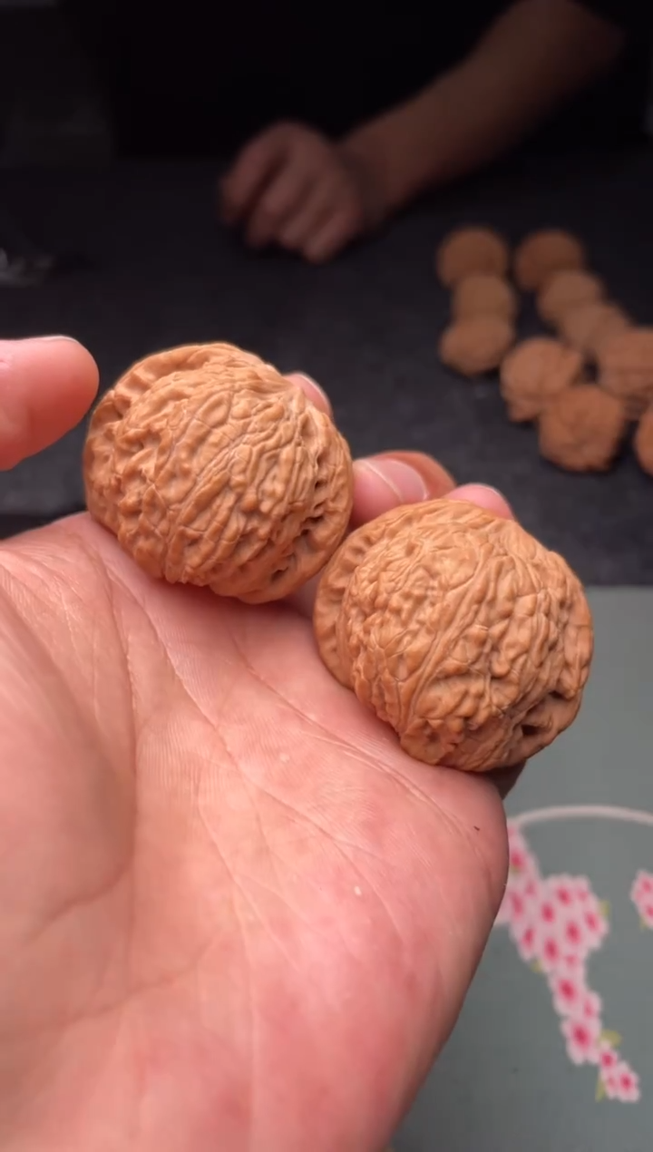 把件文玩核桃a300  泥鳅背   39尺