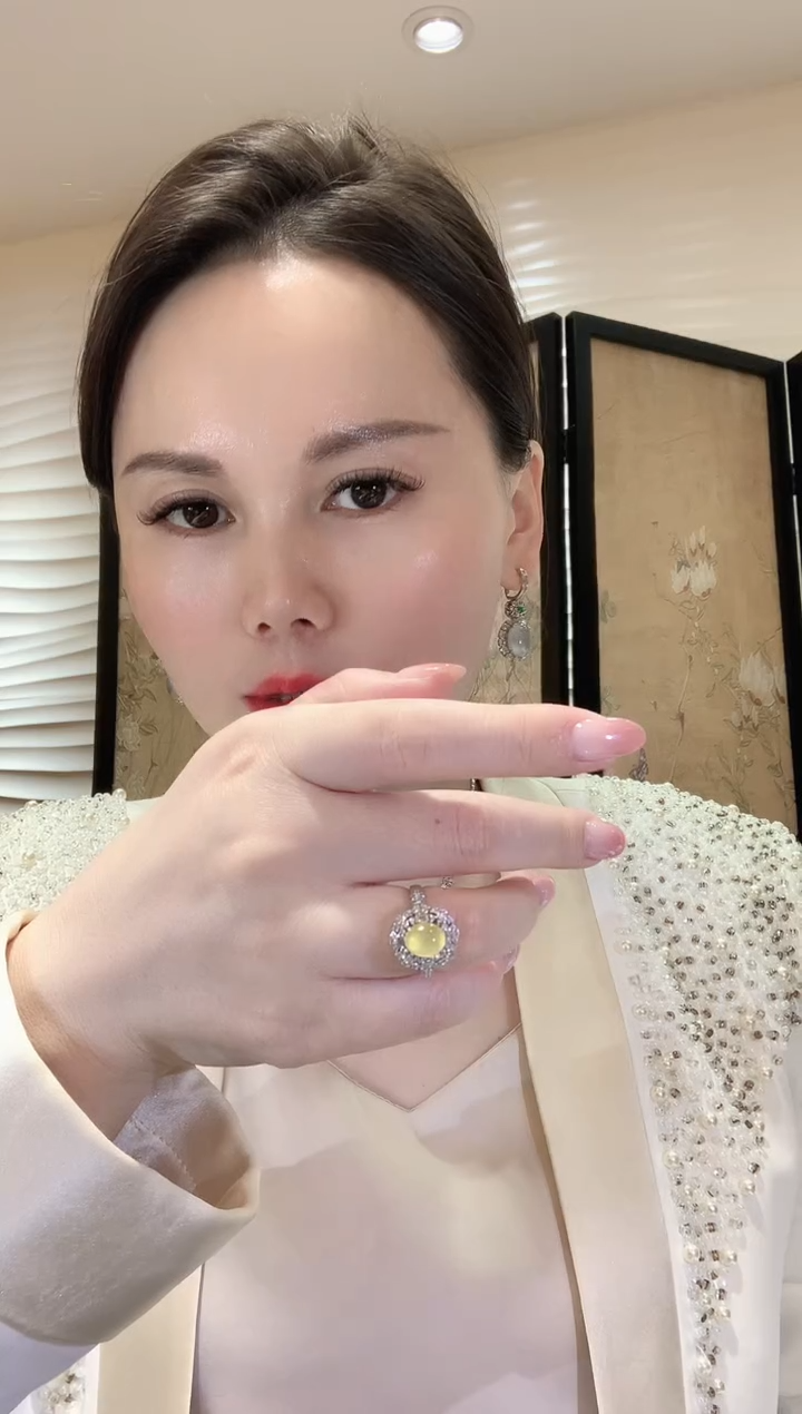 【闪购商品】翡翠戒指18K金镶嵌W39 翡翠