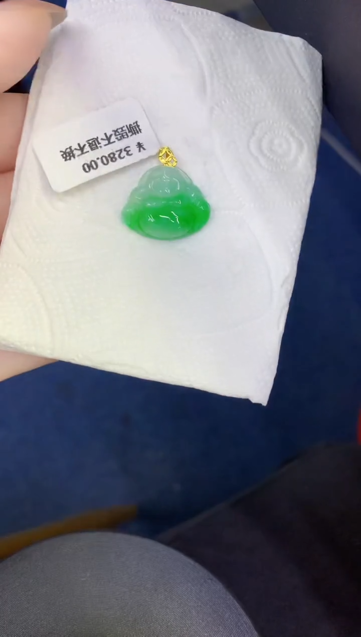 颈饰18K金镶嵌翡翠缅甸天然翡翠A货