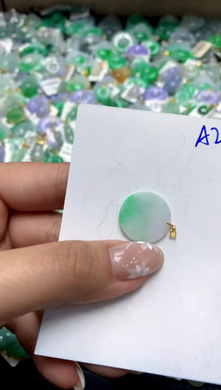 【闪购商品】翡翠颈饰18K金镶嵌111111111111111111