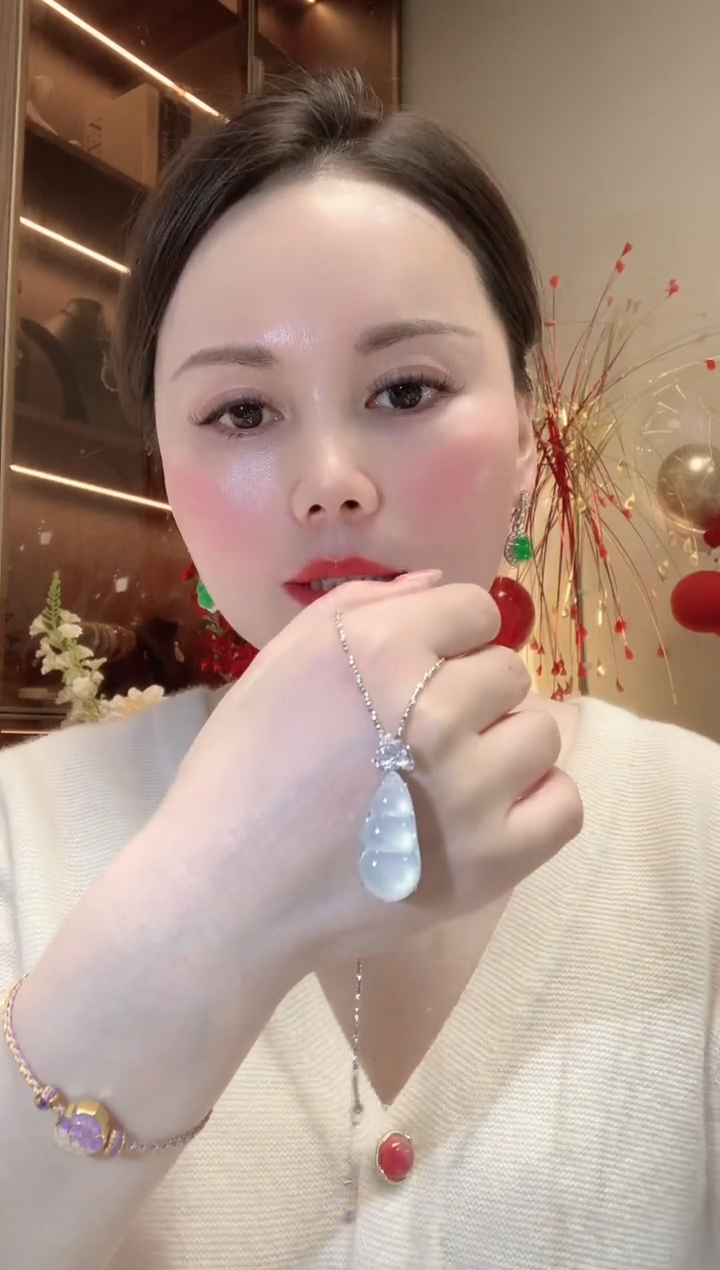 【闪购商品】翡翠吊坠(不含链)18K金镶嵌C25   